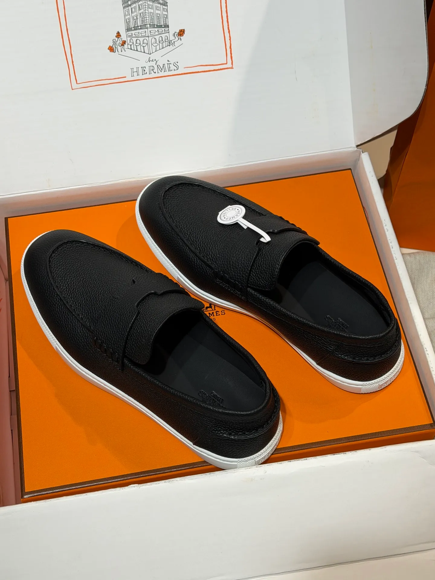 【HERMES】Top P:800💰-Size: 39-44 (38.45. Customized) H Home Freesstyle Men's Loafers Calfskin and Epsom Heritage calfskin high-top sports shoes, the soles are decorated with saddle stud buckle patterns, creating a modern urban style. Imported cowhide + cowhide lining + customized TPU outsole.
